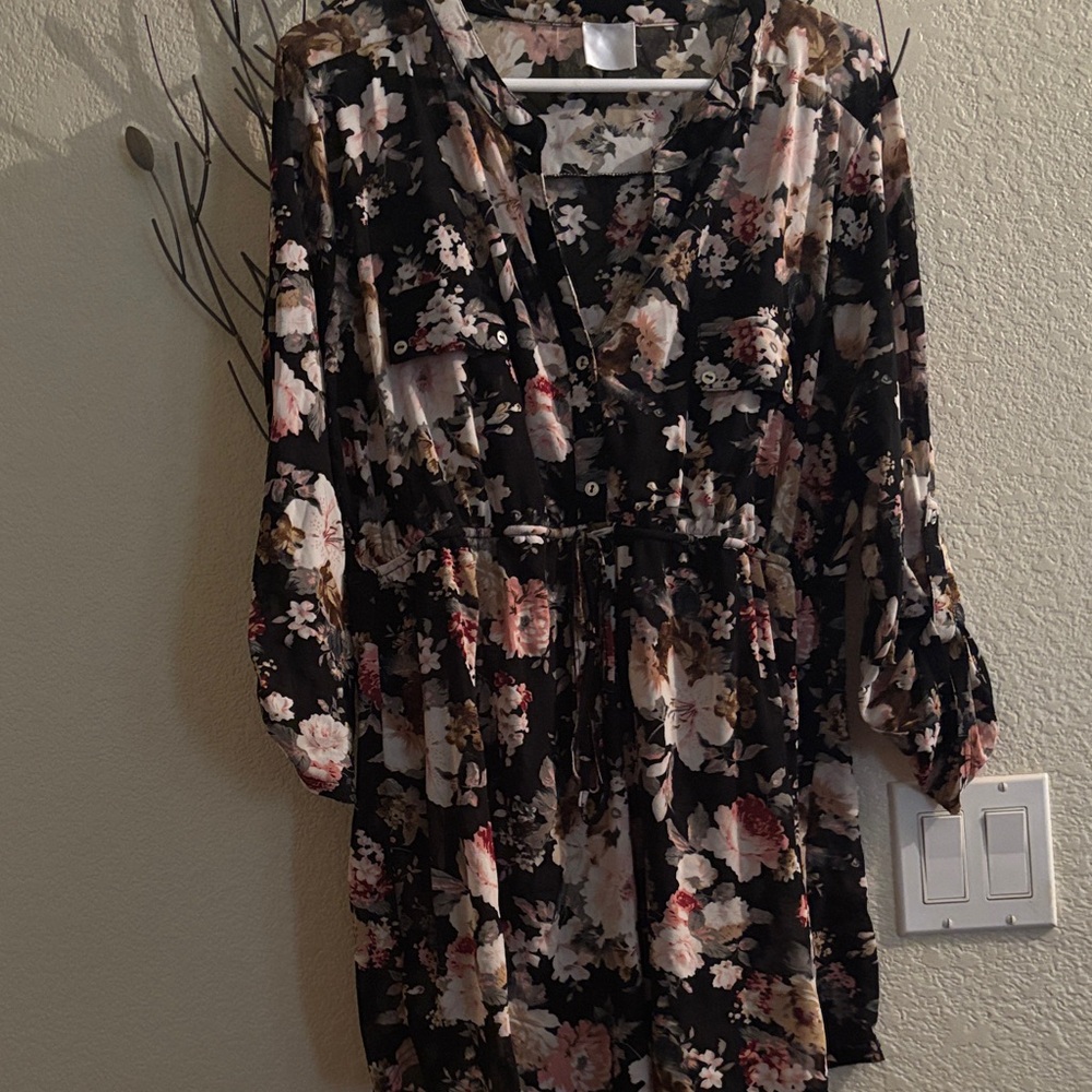 Floral Women's Blouse - Black and Pink